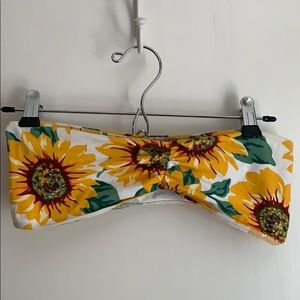 Super cute and comfy summer sunflower bandeau!
